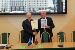 Издательство «Адукацыя і выхаванне» подписало договор о сотрудничестве с Белорусским государственным педагогическим университетом